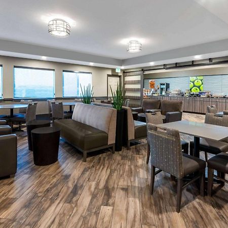 מלון La Quinta By Wyndham Fairbanks Airport מראה חיצוני תמונה