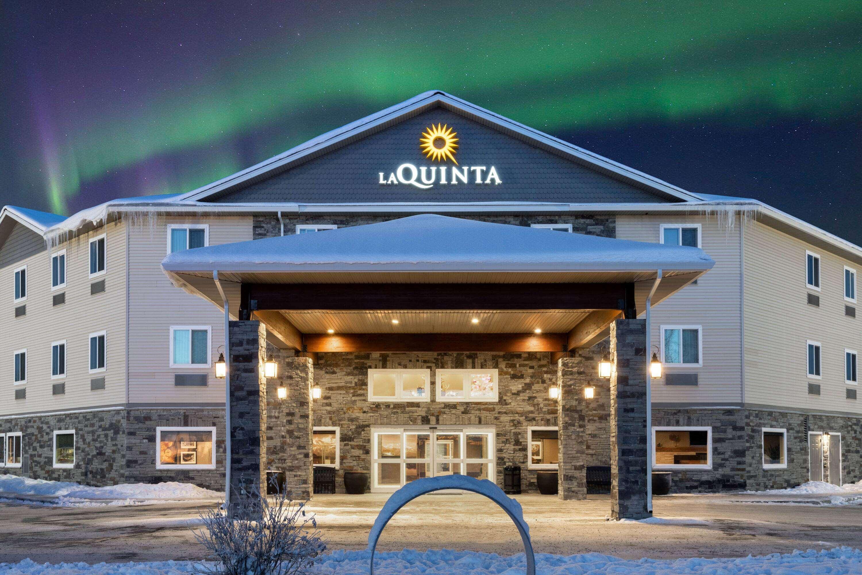 מלון La Quinta By Wyndham Fairbanks Airport מראה חיצוני תמונה