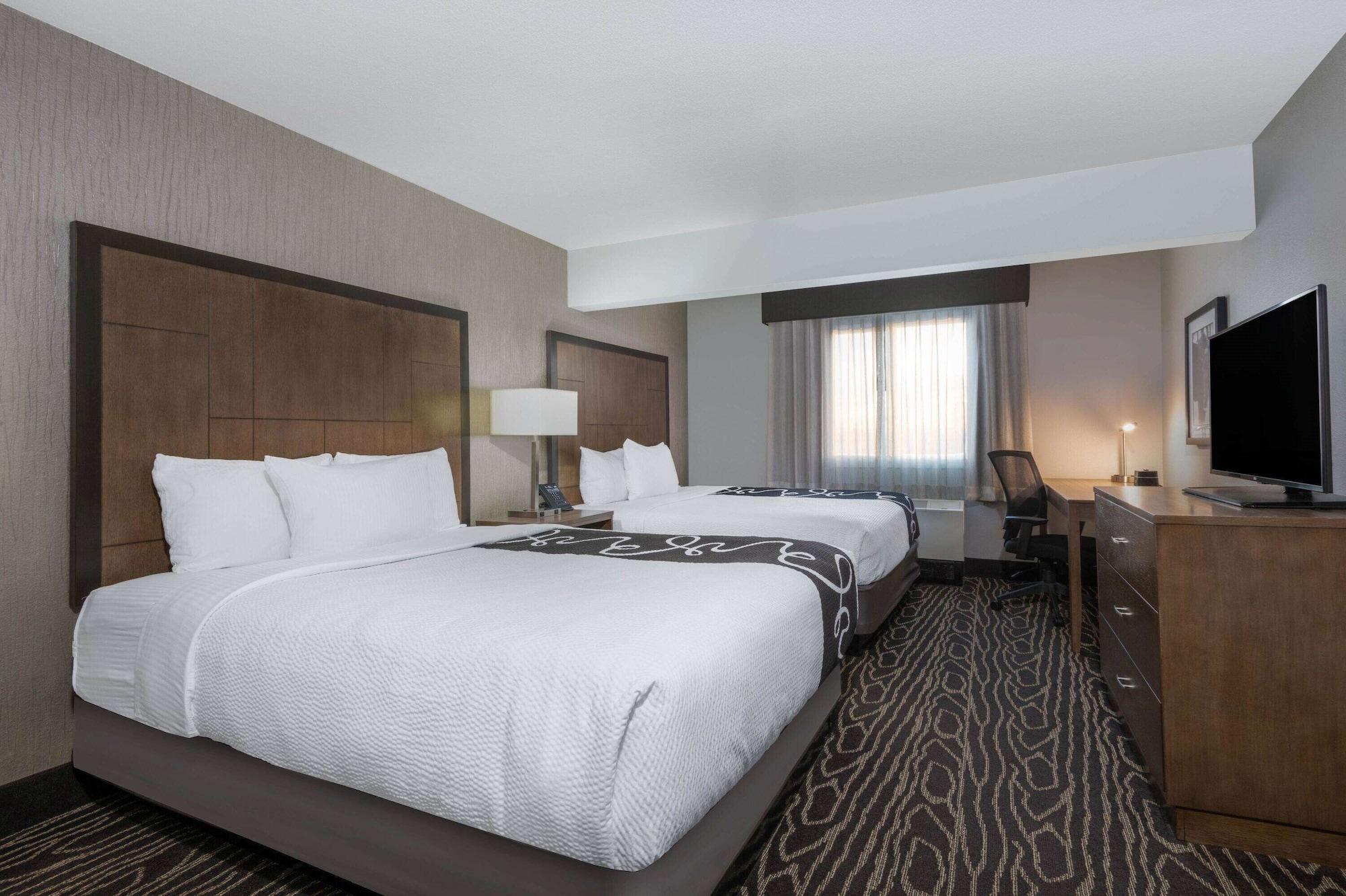 מלון La Quinta By Wyndham Fairbanks Airport מראה חיצוני תמונה