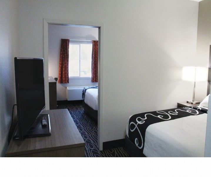 מלון La Quinta By Wyndham Fairbanks Airport מראה חיצוני תמונה