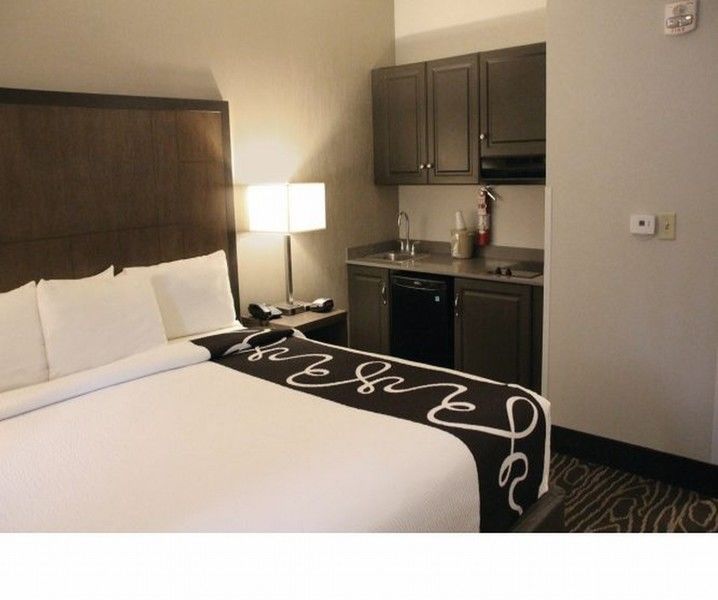מלון La Quinta By Wyndham Fairbanks Airport מראה חיצוני תמונה