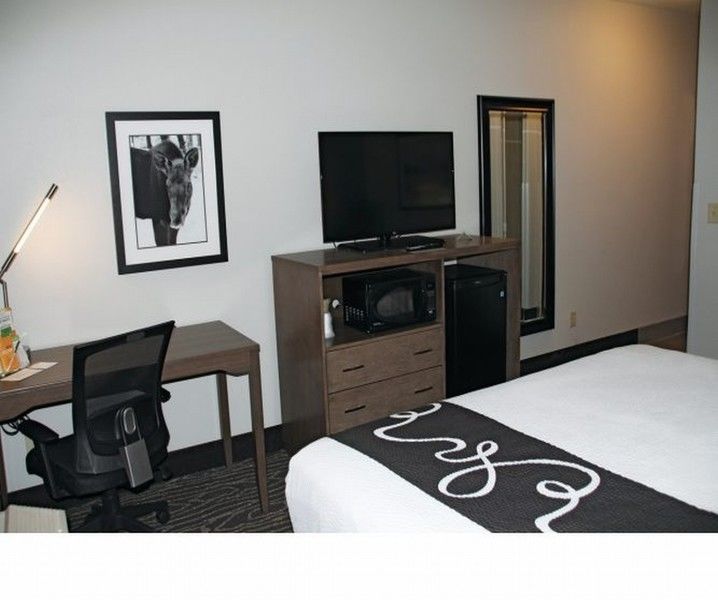 מלון La Quinta By Wyndham Fairbanks Airport מראה חיצוני תמונה